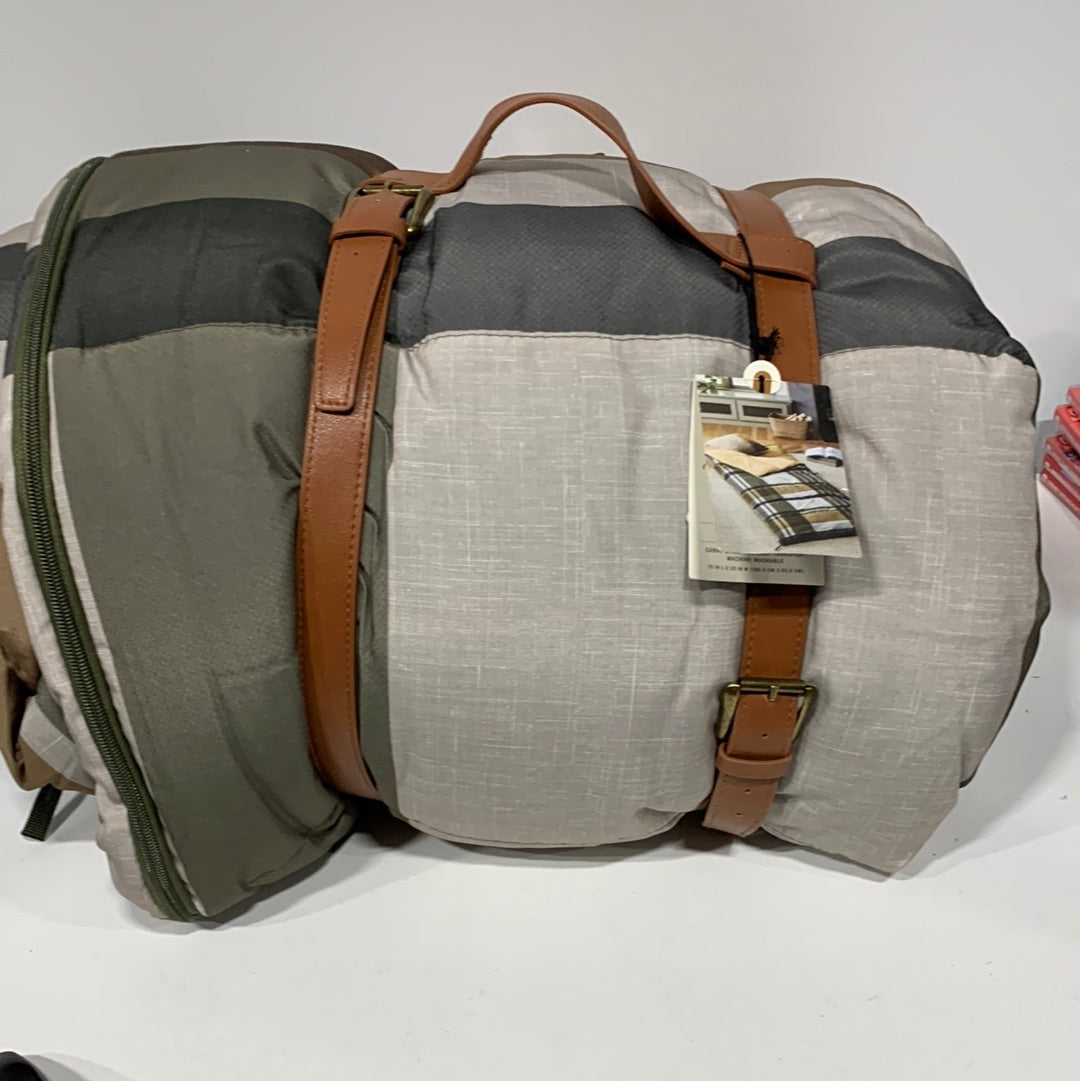 Adult Fall Plaid 40 Degree Sleeping Bag Green/Cream/Almond/Blue - Hearth & Hand