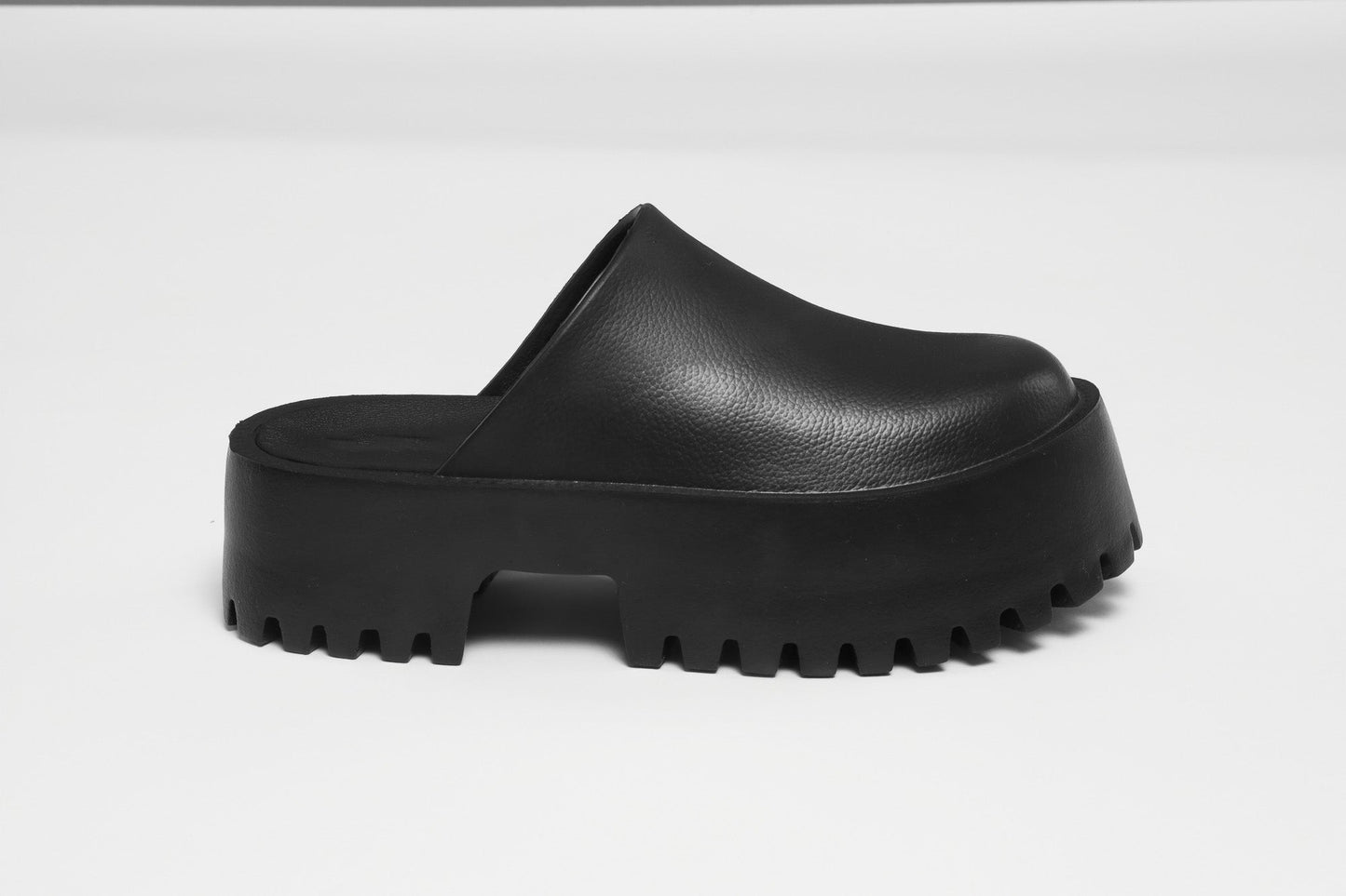 No Such Luck Platform Chunky Slides - Black