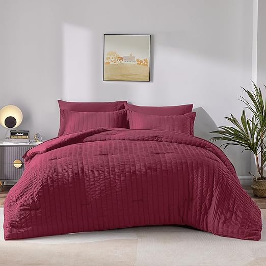 Queen Bed in a Bag White Seersucker Comforter Set with Sheets 7-Pieces All Season