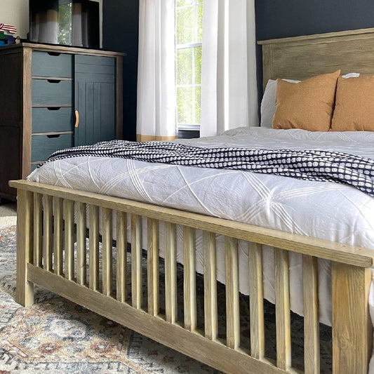 Santino's Bundle: Diamond Geo Jacquard Comforter + Chic and Soft Knitted Throw